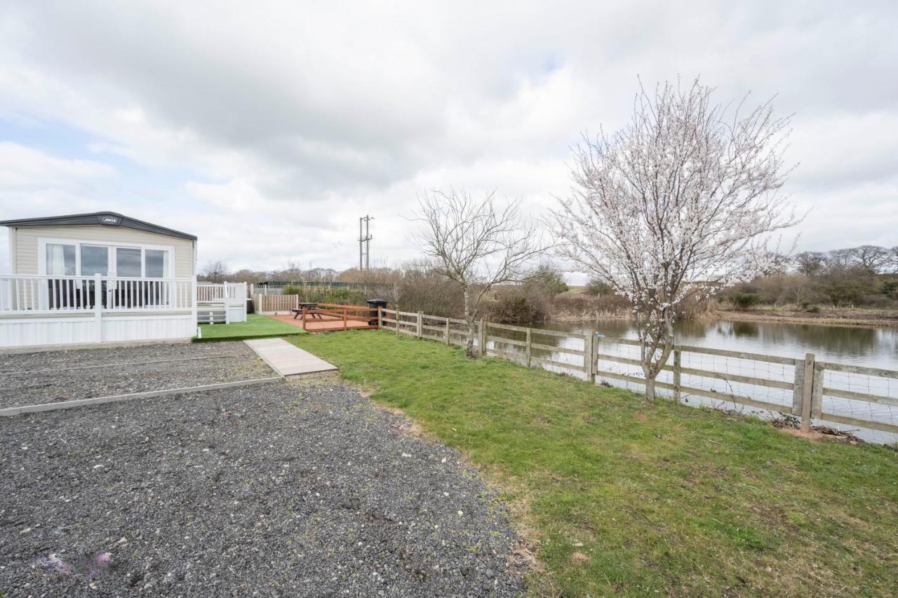Hallcroft Fishery And Holiday Park ريتفورد المظهر الخارجي الصورة