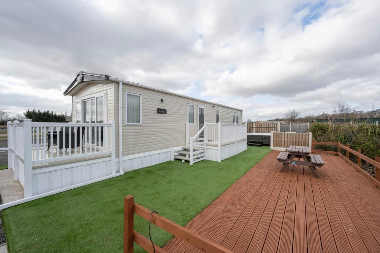 Hallcroft Fishery And Holiday Park ريتفورد المظهر الخارجي الصورة