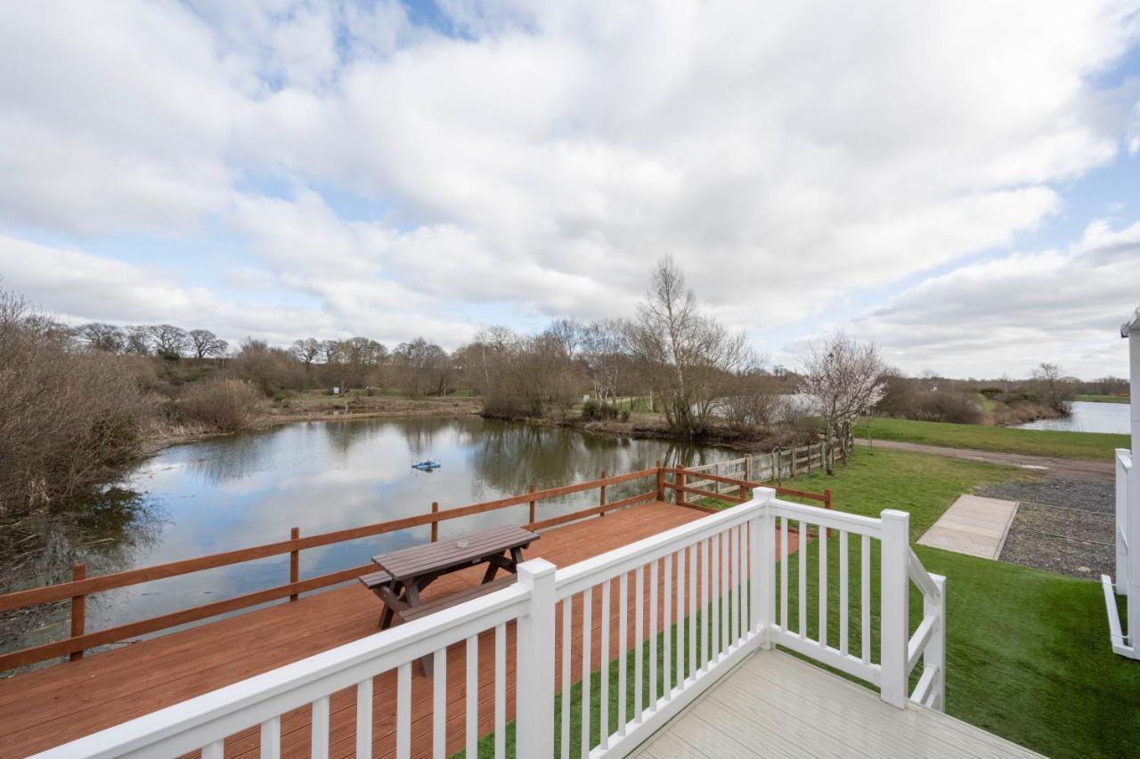 Hallcroft Fishery And Holiday Park ريتفورد المظهر الخارجي الصورة